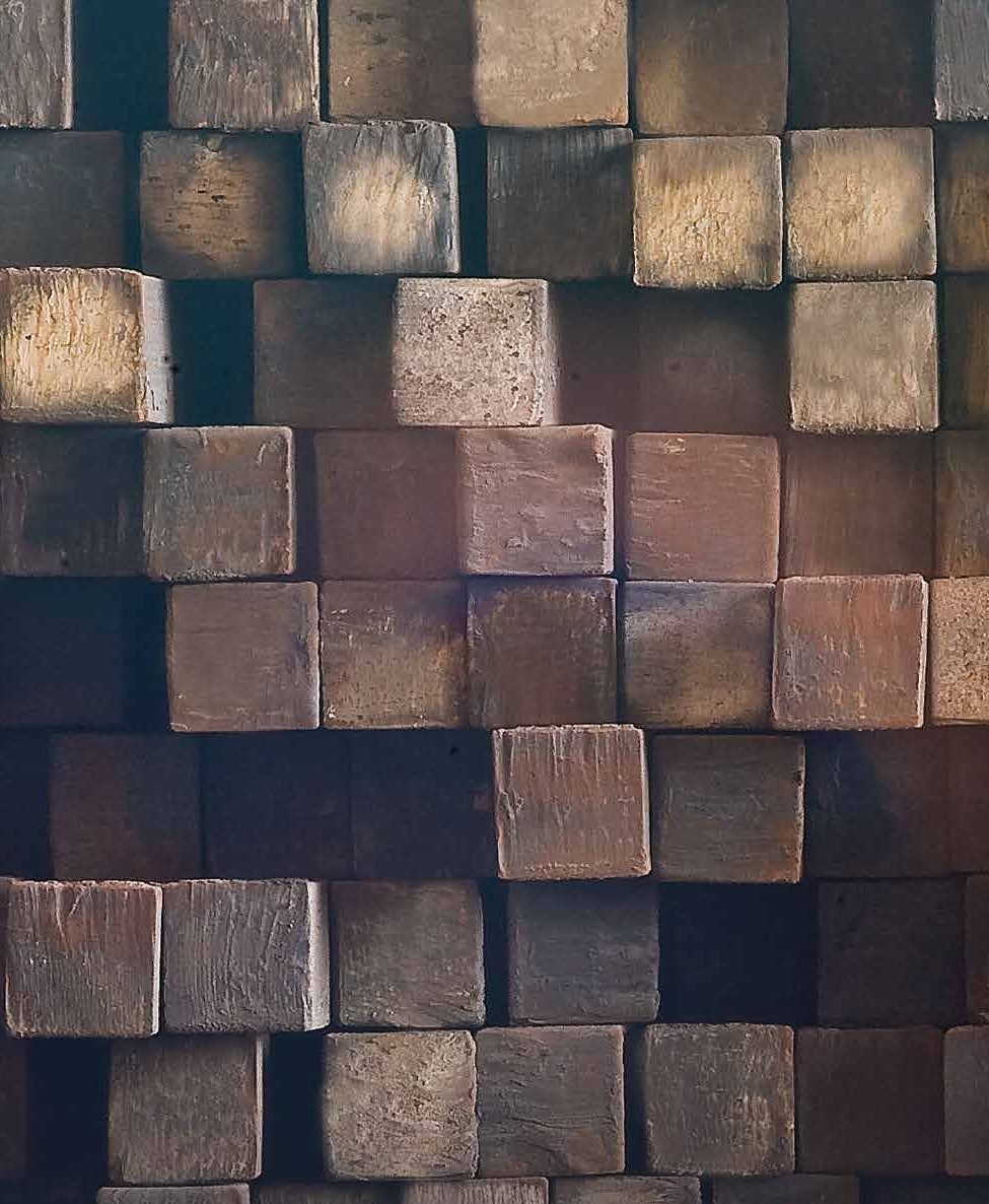 Square ends of stacked steel billets